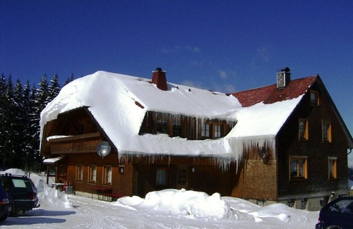 Schonach im Schwarzwald Apartment | Ferienwohnung "Kleeblatt", 75qm, 2 Schlafzimmer, max. 4 Personen
