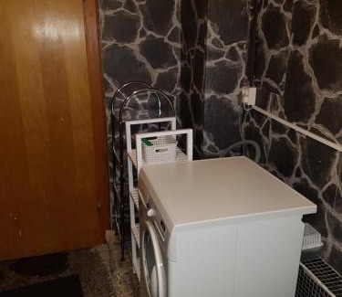 Siedlinghausen Apartment | Ferienwohnung Kunterbunt