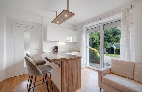 Vollan Apartment | Ferienwohnung Mayenburg-schlosshof