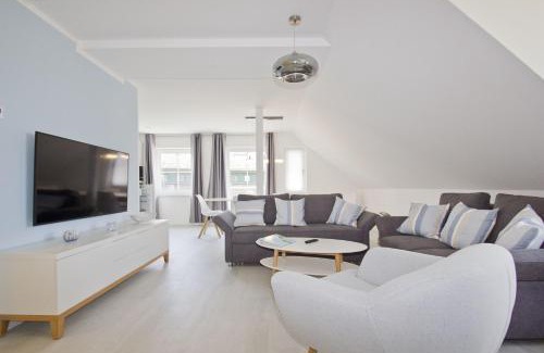 Gross Zicker Apartment | Ferienwohnung mit Balkon und Gartennutzung - Haus Inselwind FeWo MEERurlaub