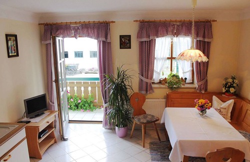 Bad Birnbach Apartment | Ferienwohnung mit Balkon | Ferien auf dem Bauernhof