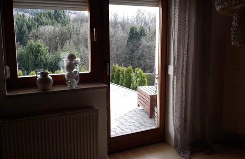 Furstenstein Apartment | Ferienwohnung mit 2 Schlafzimmern und Südterrasse