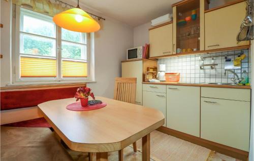 Aldrans Apartment | Ferienwohnung Mit Seeblick