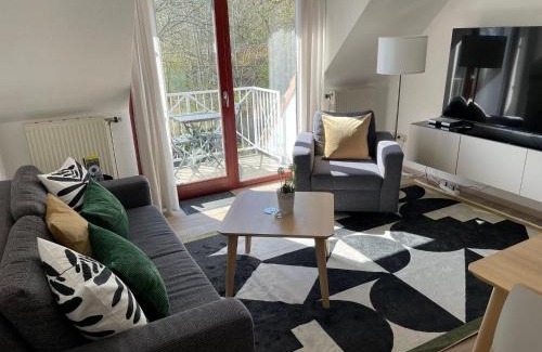 Gustow Apartment | Ferienwohnung-Nils-Holgerson-mit-Balkon-zwischen-Strand-Wald-Wiese-im-Suedosten-der-Insel-Ruegen