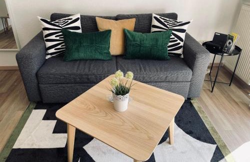 Gustow Apartment | Ferienwohnung-Nils-Holgerson-mit-Balkon-zwischen-Strand-Wald-Wiese-im-Suedosten-der-Insel-Ruegen