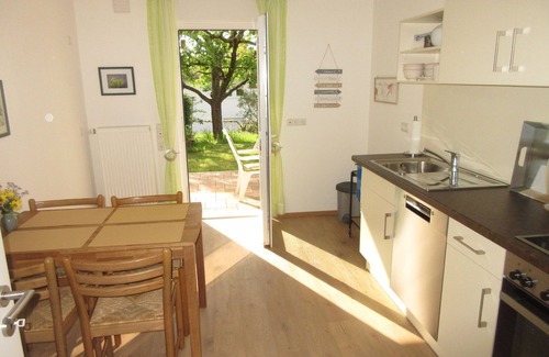 Bad Konig Apartment | Ferienwohnung Obstgarten