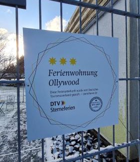 Halbs Apartment | Ferienwohnung Ollywood Hill
