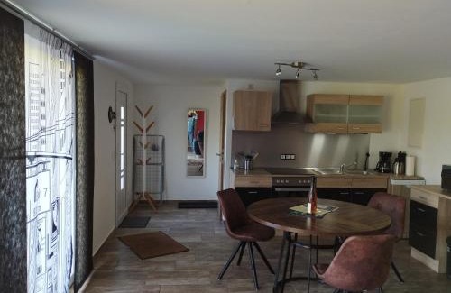 Hilbringen Apartment | Ferienwohnung Saarwiesen