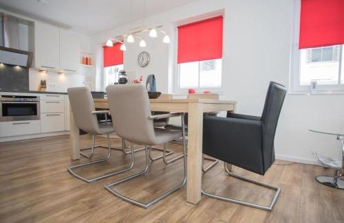 Neuastenberg Apartment | Ferienwohnung Sauerland Winterberg mit Traumhaftem Blick ins Tal