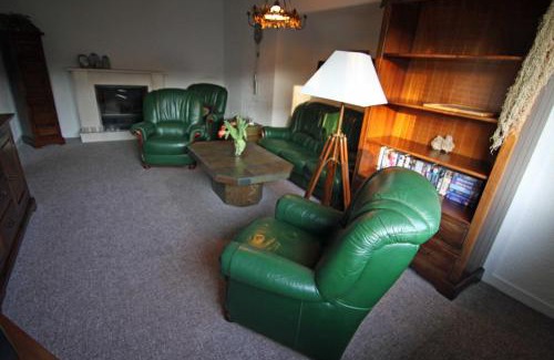 Jonsdorf Apartment | Ferienwohnung Schiller