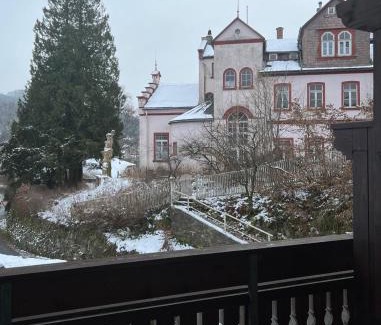 Bad Laasphe Apartment | Ferienwohnung Schneider mit Balkon