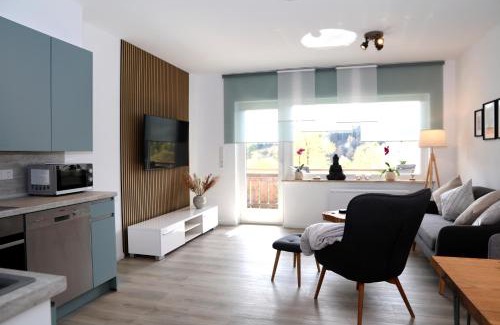 Niedersfeld Apartment | Ferienwohnung Sonnenblick Balkony - WIFI - New & Modern - Winterberg - Niedersfeld