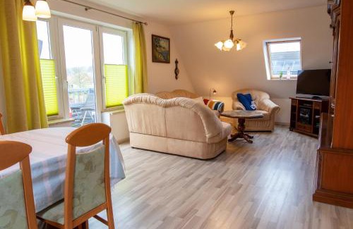 Kroeslin Apartment | Ferienwohnung Sukow