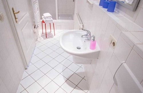 Dalwitz Apartment | Ferienwohnung Turm 1 - Feriengut Dalwitz Gutshaus