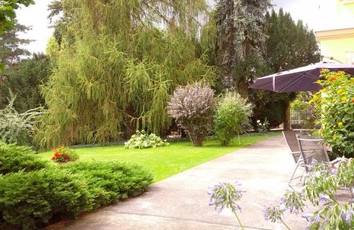 Niederloßnitz Apartment | Ferienwohnung unterm Wasserturm