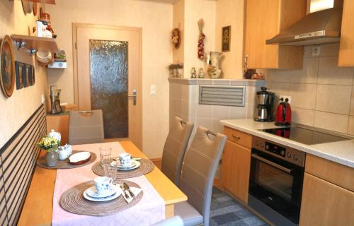 Schweina Apartment | Ferienwohnung "Waldblick"