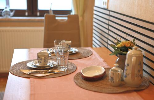 Schweina Apartment | Ferienwohnung "Waldblick"