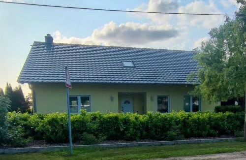 Hohen Viecheln Apartment | Ferienwohnung Wittkatis, ländlich, Nähe Schweriner See