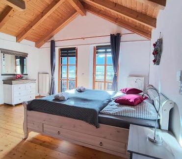 Oberviechtach Apartment | Ferienwohnung zum Forsthaus mit Sauna