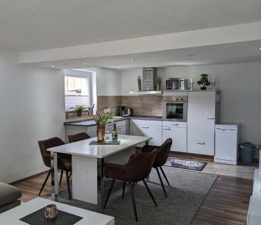 Schwalefeld Apartment | Ferienwohnung Zum Kühlen Grund
