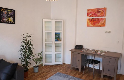 Sonnenberg Apartment | Ferienwohnungen in der Kunstgalerie Charlie und Jenny