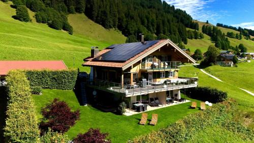 Mittelberg Apartment | Ferienwohnungen Kohler komplett neu renoviert E-Ladestaion kostenlos
