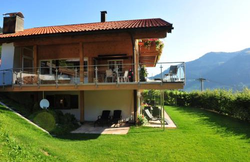 Mittelberg Apartment | Ferienwohnungen Kohler komplett neu renoviert E-Ladestaion kostenlos