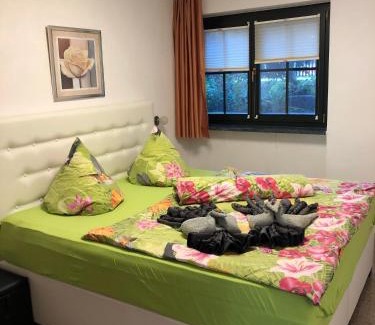 Gruna Apartment | Ferienwohnungen Rehn