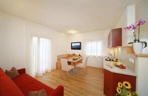 Santa Valburga Apartment | Ferienwohnungen Waldruhe