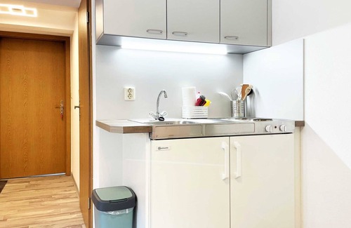 Dorgenhausen Apartment | Ferienzimmer Apfel - Ferienzimmer Elsterblick