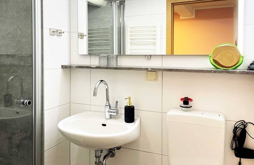 Dorgenhausen Apartment | Ferienzimmer Apfel - Ferienzimmer Elsterblick