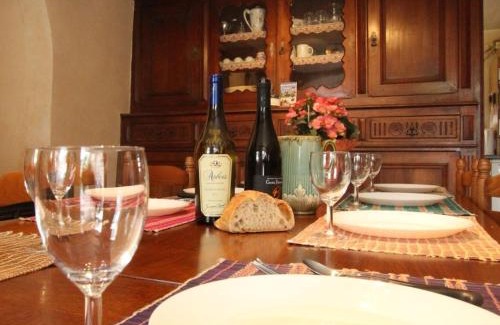 Chamalieres-sur-Loire House | Ferme rénovée avec jardin, garage et wifi gratuit à Chamalières-sur-Loire - FR-1-582-1