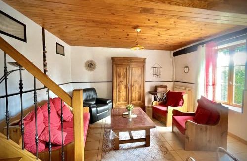 Saint-Aubin-le-Monial House | Fermette au cœur du bocage avec jardin clos, cheminée, wifi, et proche station thermale de Bourbon - FR-1-489-490