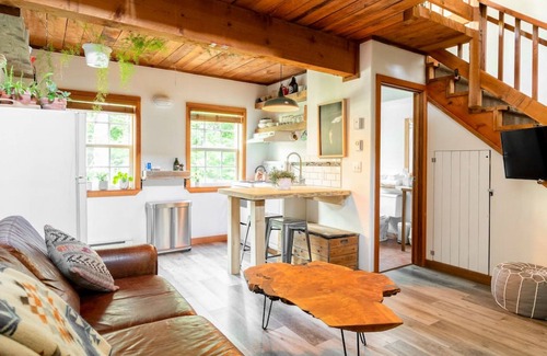 Ucluelet Apartment | Fern Gully | Coastal Bohemian Loft at Beach