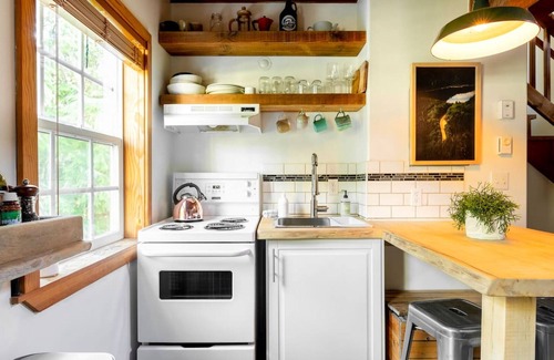 Ucluelet Apartment | Fern Gully | Coastal Bohemian Loft at Beach