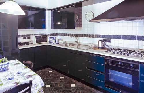 Levanto Apartment | Fernanda Apartment: 2 bedrooms, 2 bathrooms, 100m from beach of Levanto, for 7 people.