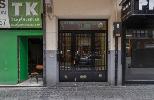 Bilbao City Centre Apartment | Fernandes Campo Centro renovated apartment with wifi