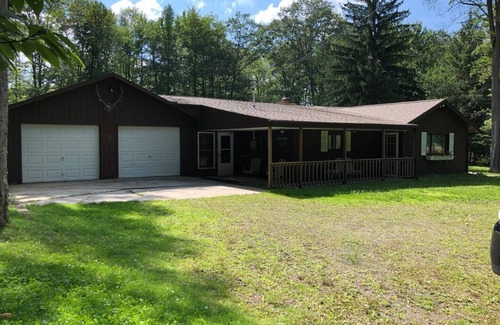 Farmington House | FernRockCabin- A Peaceful getaway in the Laurel Highlands of PAn