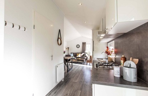 Nieuwerkerk aan den IJssel Ski Chalet | ✓ Ferox at Parc de IJsselhoeve ✓ Holiday home for 4 persons ✓ Located in Nieuwerkerk aan den IJssel (Zuid-Holland) ✓ Holiday park next to the IJssel ✓ Book directly through the park