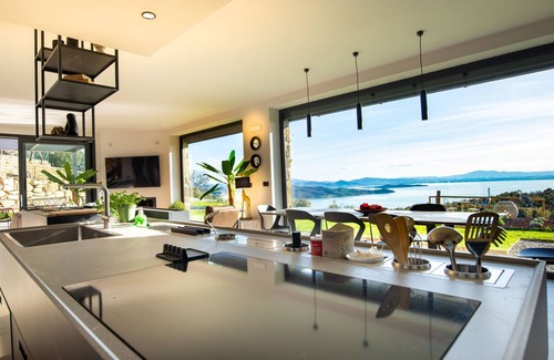 Passignano sul Trasimeno House | Feronia by Interhome