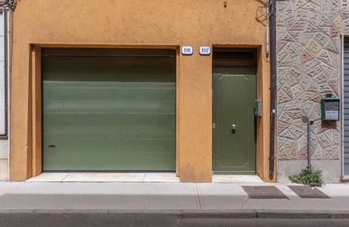 Ferrara Apartment | Ferrara Center Bi-level Beauty Apartment
