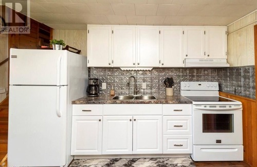 North Kawartha Cottage | Ferry Glen Falls on Chandos Lake