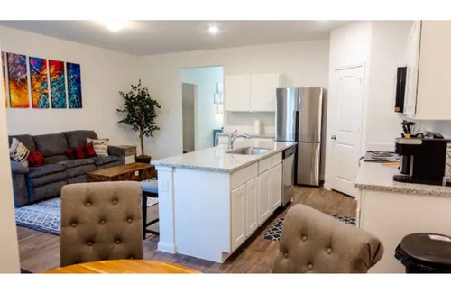 Montgomery House | Few Minutes From Lake Conroe and Community Lake