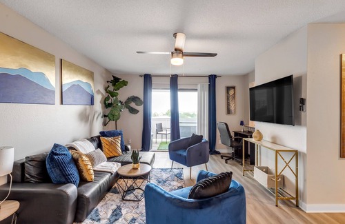Pleasant Valley Apartment | Few minutes to DT