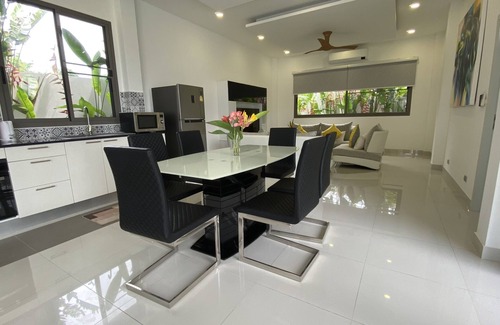 Rawai Villa | Few Minutes to Naiharn Beach, 3 Bedrooms Pool Villa