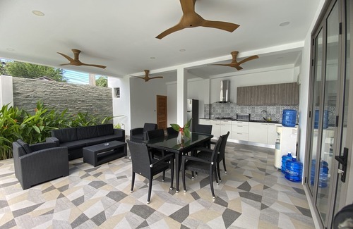 Rawai Villa | Few Minutes to Naiharn Beach, 3 Bedrooms Pool Villa