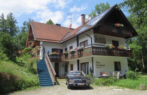 Bad Toelz Apartment | Fewo 1 1 - Ferienwohnung Familie Hanfstängl