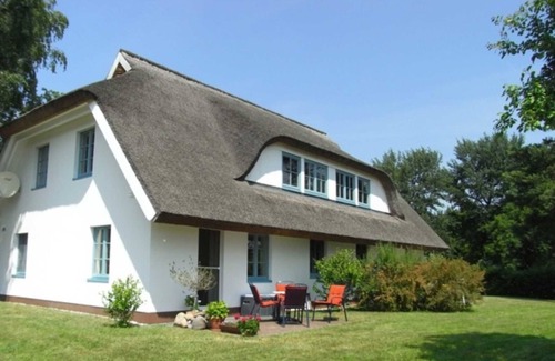 Ummanz Apartment | Fewo 1 - Landhaus Klein Kubitz We8864