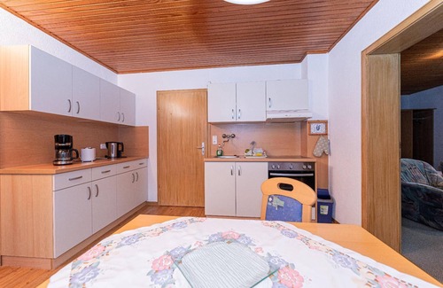 Bad Koetzting Apartment | FeWo Austragsstüberl | Ferienwohnung für 2 Personen mit Treppenlift