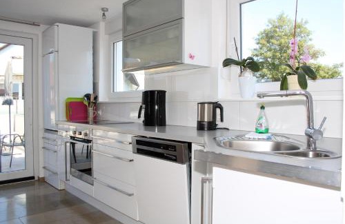 Langenargen Apartment | FeWo Bayha "Lerchenhaus"